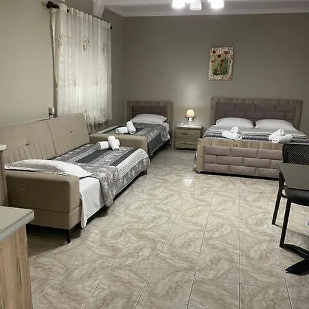 Ajdinaj Gasthof Berat