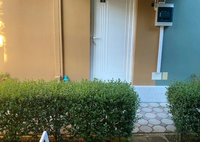 Casa de hóspedes Ajdinaj 4*